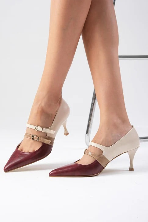 حذاء بكعب عالي لون عنابي