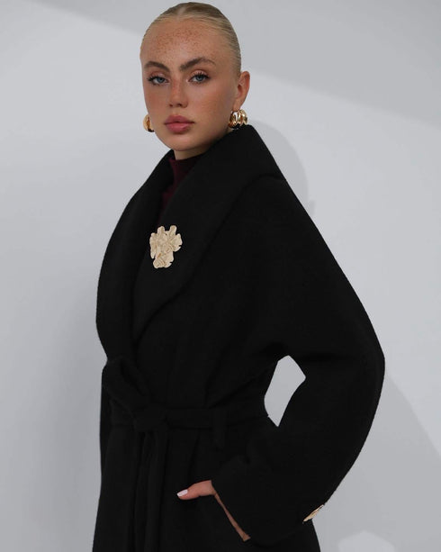 كوت جوخ فخم مع بروش