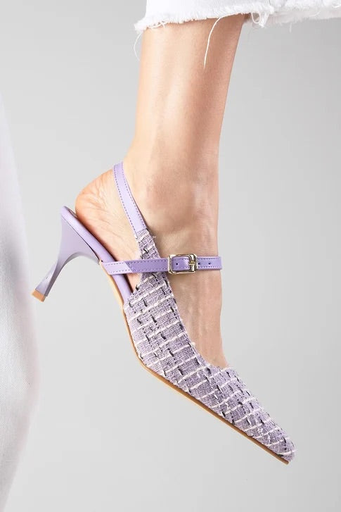 حذاء بكعب متوسط بلون أرجواني