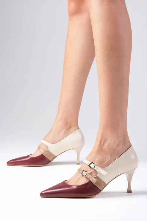 حذاء بكعب عالي لون عنابي