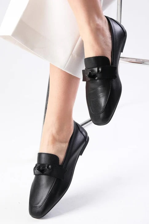 حذاء لوفر من الجلد الحقيقي باللون الأسود