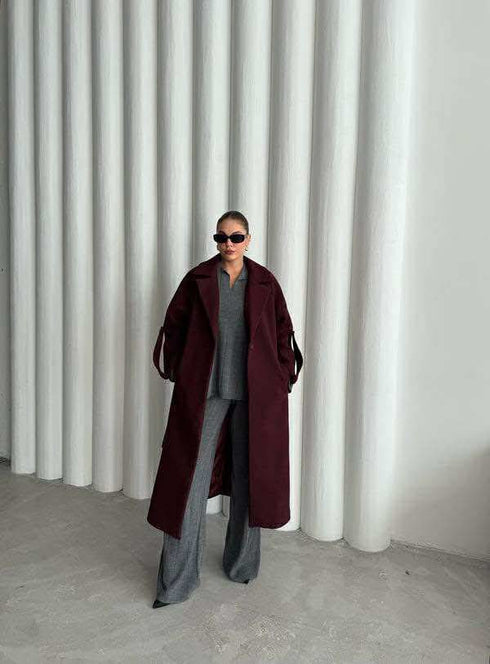 جكيت طويل جوخ باللون البودرو