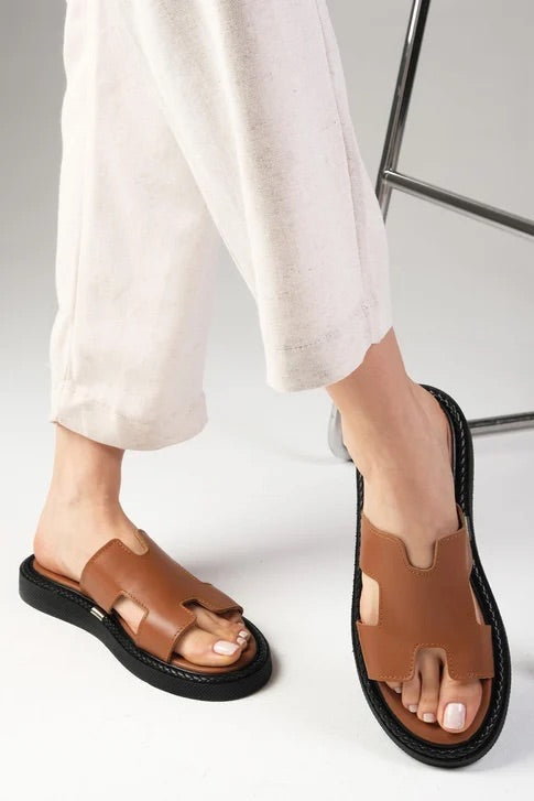 سليبر جلد حقيقي- لون عسلي