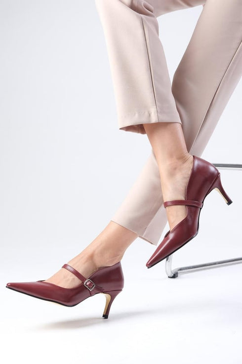 حذاء بكعب متوسط لون بوردو