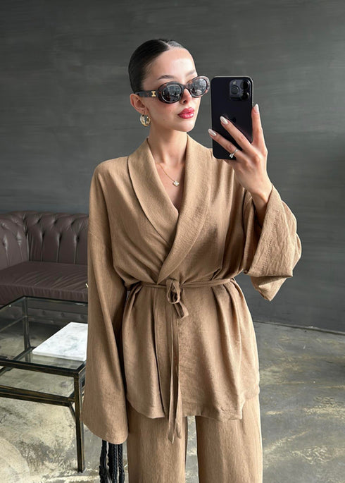 طقم كيمونو باللون الجملي