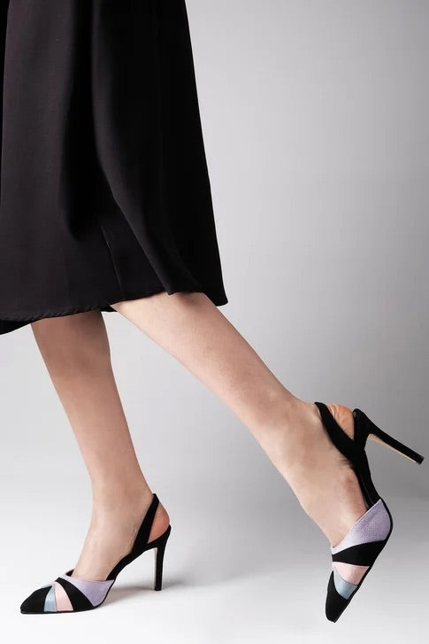 حذاء بكعب عالي متعدد الألوان