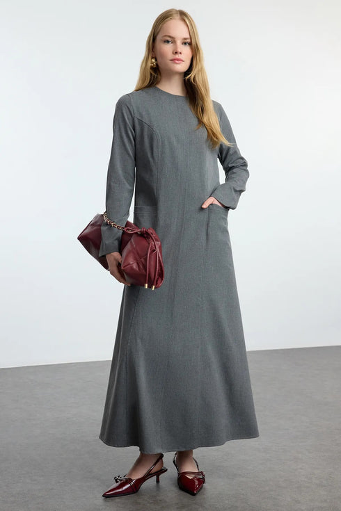 فستان طويل لون رمادي غامق