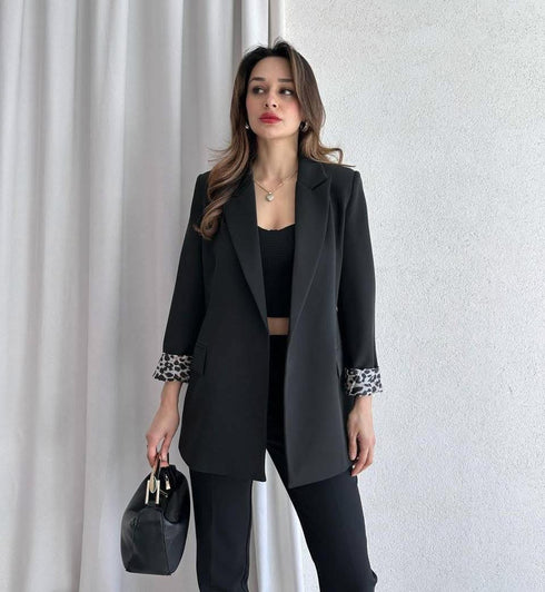 بليزر نسائي لون أسود