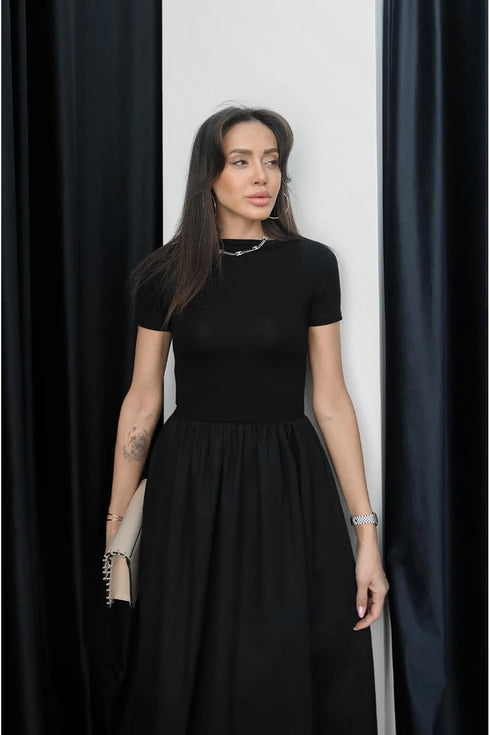 فستان نسائي لون أسود