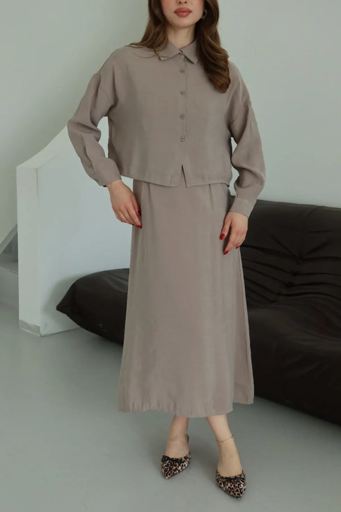 طقم فستان مع قميص - بيج