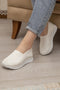 حذاء يومي لون أبيض
