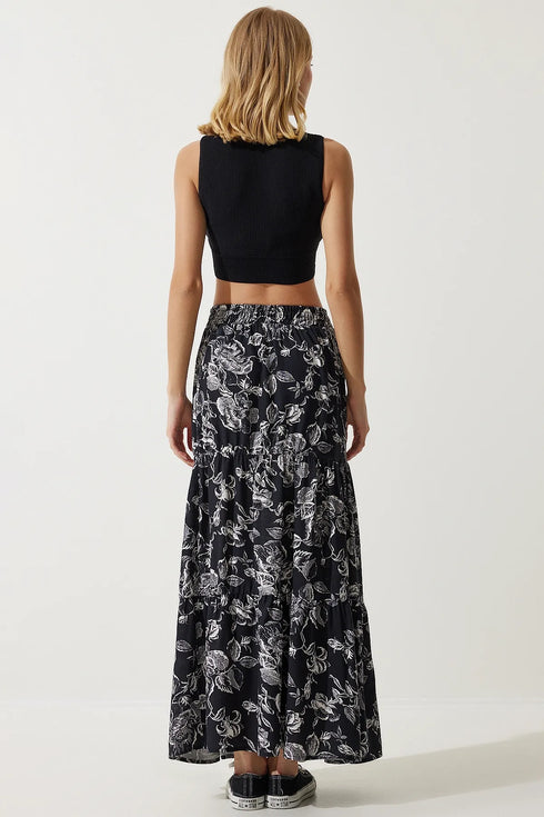 تنورة فيسكوز منقوشة بالزهور السوداء