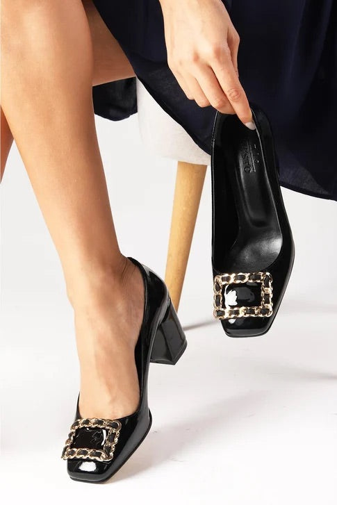 حذاء كعب عالي لون أسود