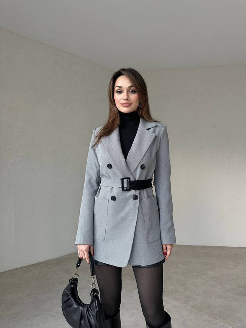 بليزر رمادي بحزام للخصر