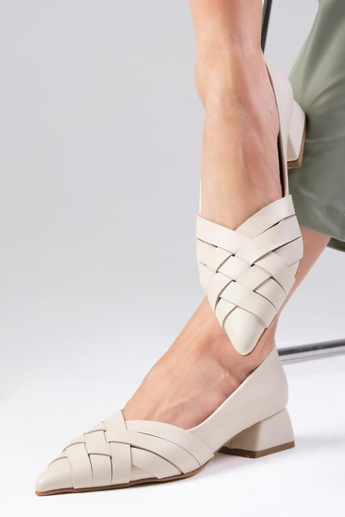 حذاء بكعب قصير - لون بيج