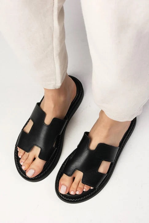 سليبر جلد حقيقي- لون أسود