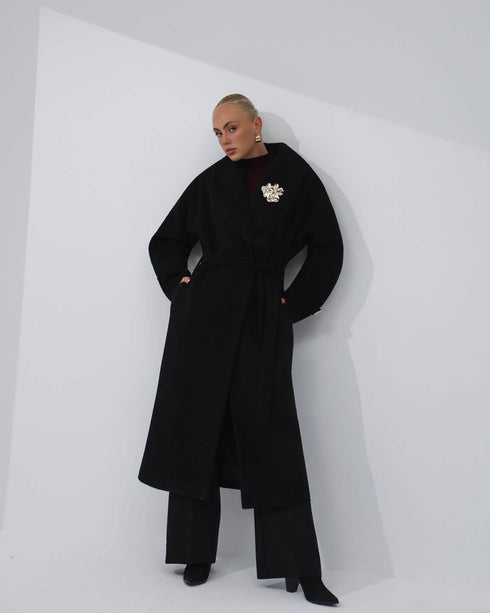 كوت جوخ فخم مع بروش