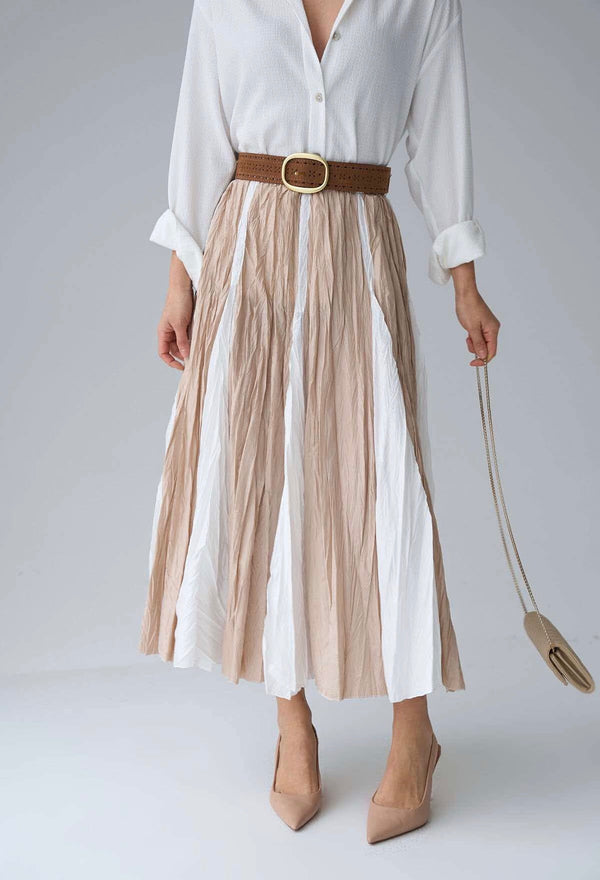 تنورة الفراشة باللون البيج