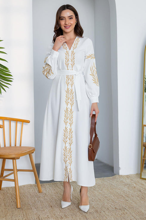 فستان طويل مطرز - أبيض