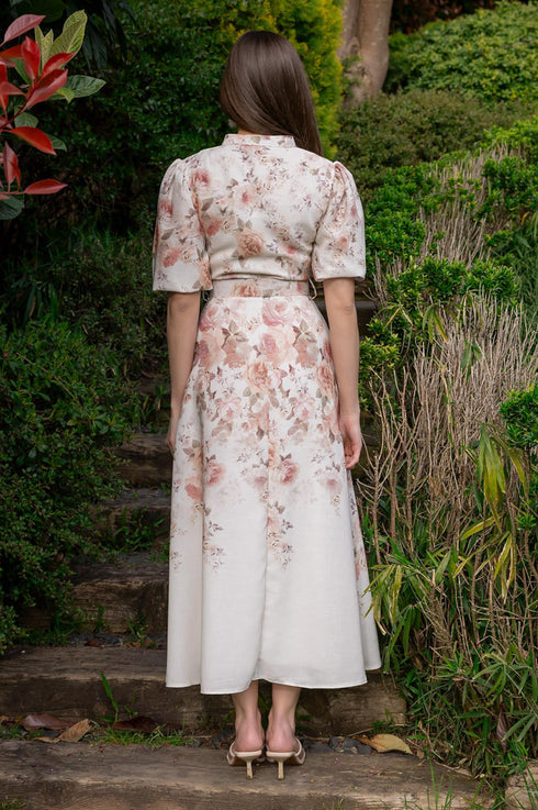 فستان بنقشة ورد مع حزام - كريمي