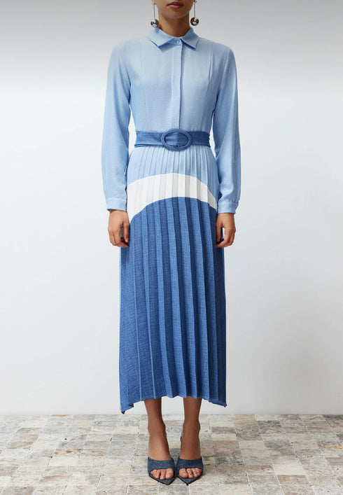 فستان قميص منسوج باللون الأزرق