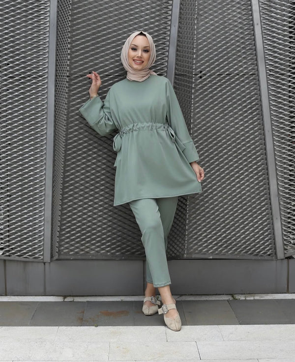 طقم قطعتين - أخضر فاتح