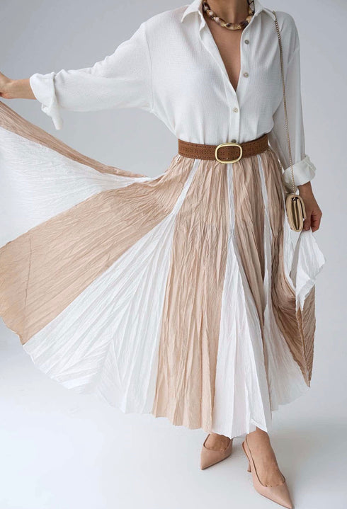 تنورة الفراشة باللون البيج