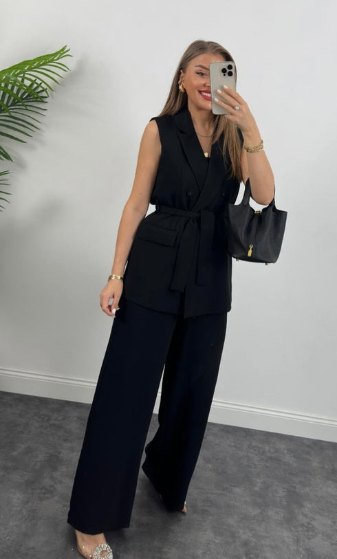 طقم ڤيست وبنطلون - أسود