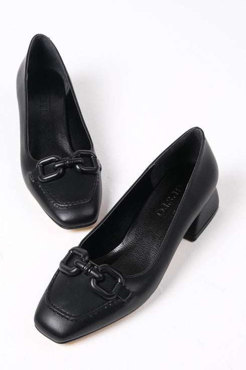 حذاء كعب قصير - أسود