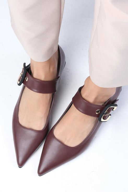 حذاء بكعب قصير لون برغندي