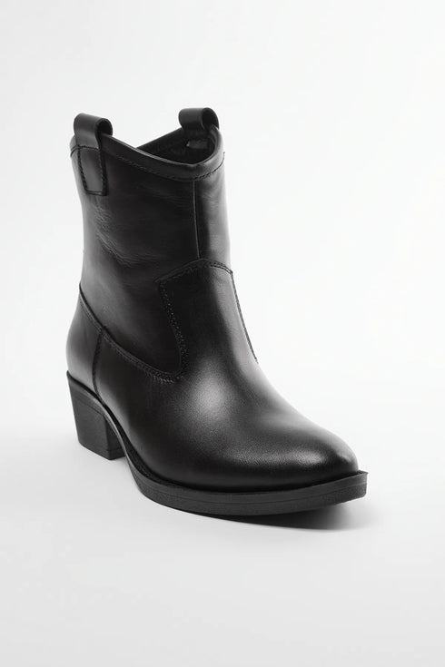 جزمة جلد حقيقي لون أسود