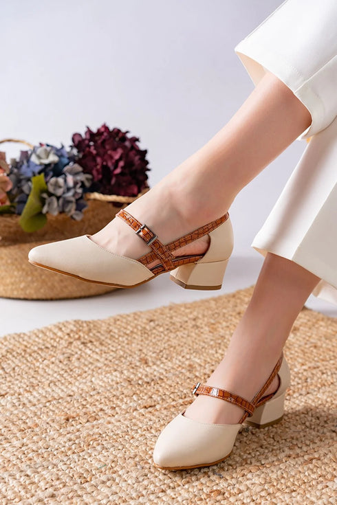 Brown Crocodile Detailed Low Heeled