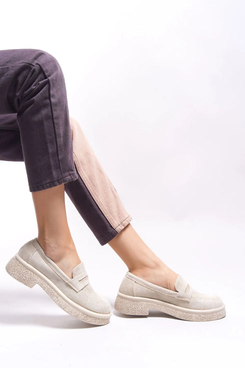 حذاء لوفر شمواه لون بيج