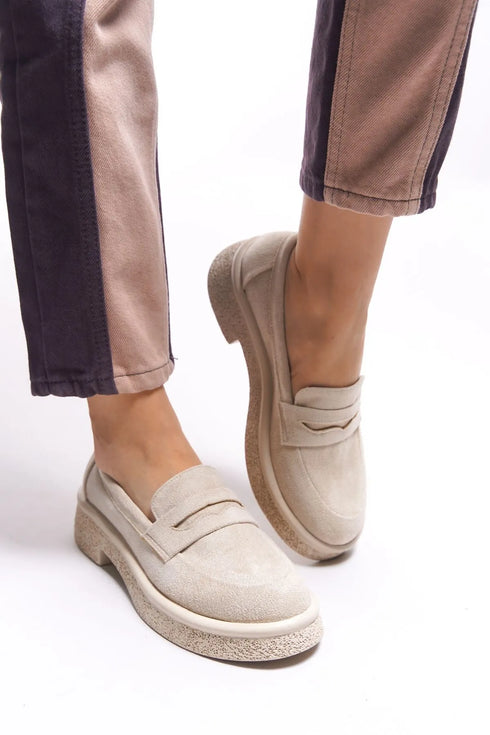 حذاء لوفر شمواه لون بيج