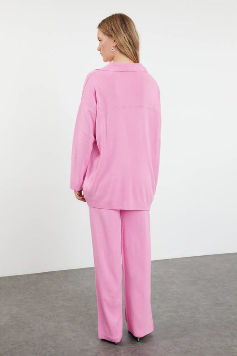 طقم كنزة تريكو بقبة بولو لون وردي