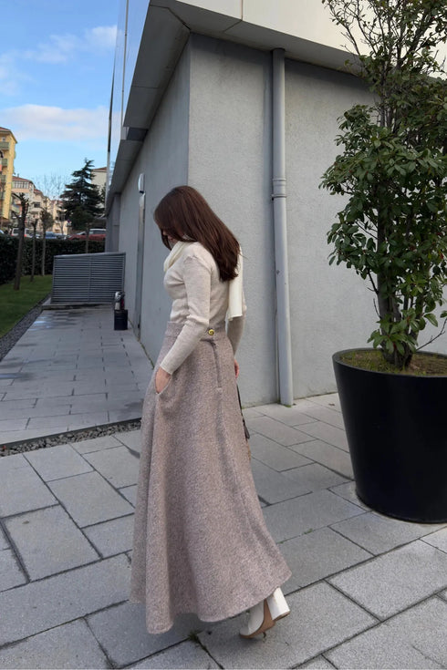 تنورة نسائية طويلة