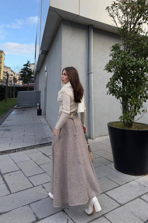 تنورة نسائية طويلة