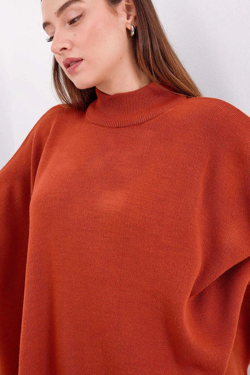 كنزة - تريكو واسعة باللون القرميدي