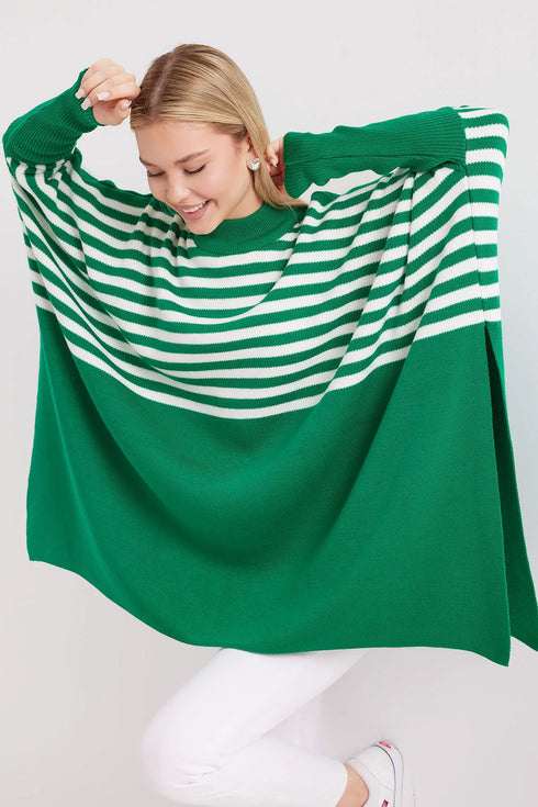 كنزة - تريكو مخططة لون أخضر