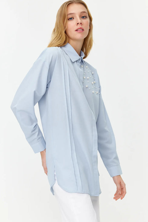 قميص بتفاصيل لؤلؤ - أزرق