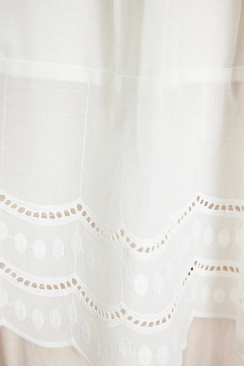 قميص بتفاصيل مطرزة - إيكرو