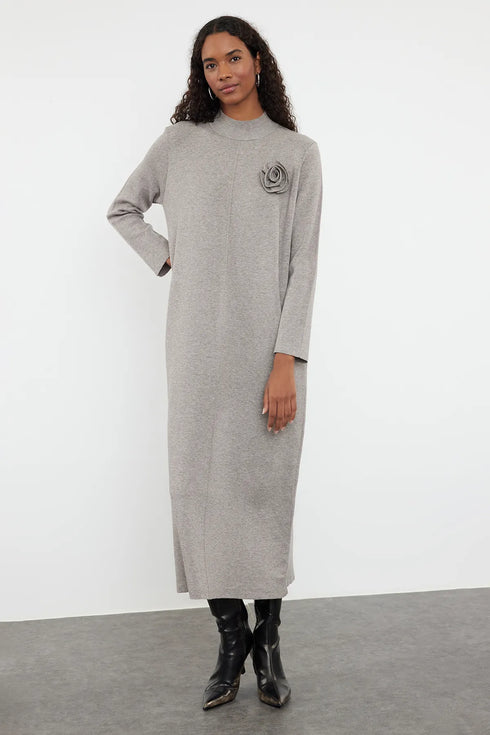 فستان تريكو لون رمادي