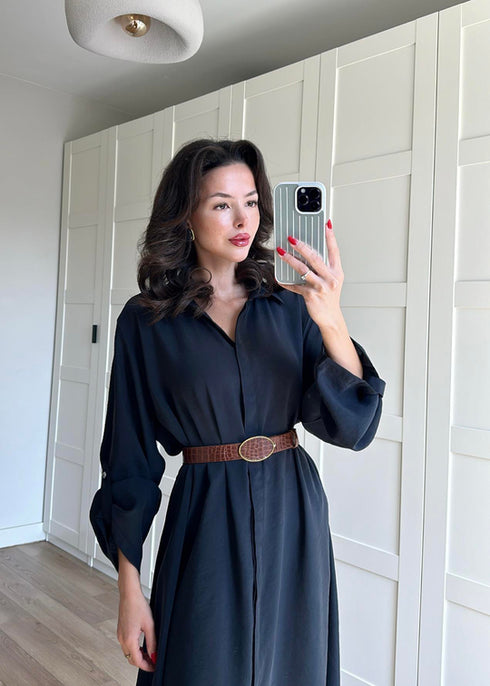 فستان بلون أسود مع حزام جلد كاميل