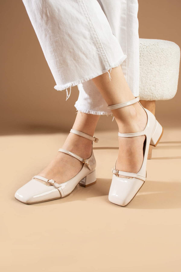 BEIGE LEATHER SHORT HEEL