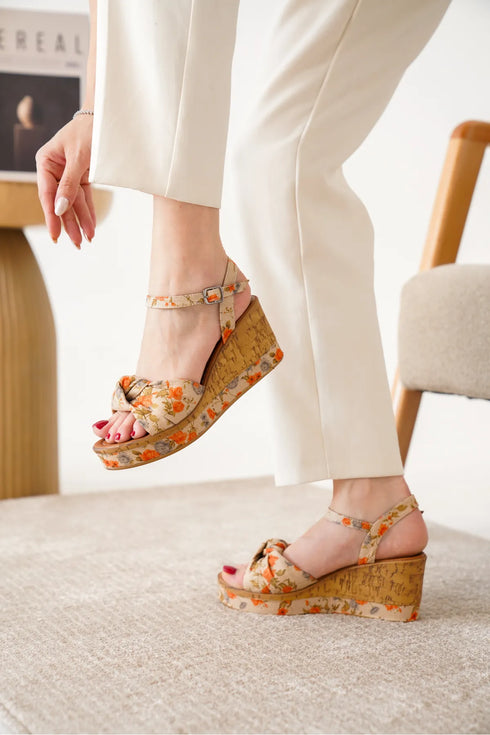 صندل ملون بكعب روكي