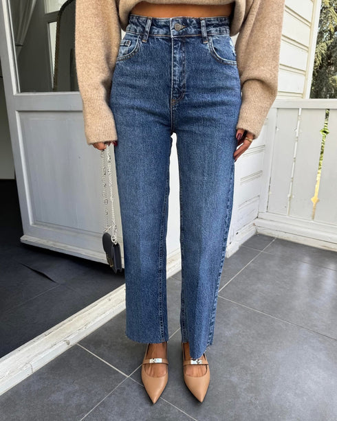 بنطلون جينز عملي ويومي