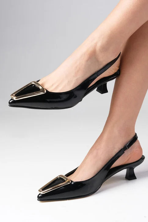 حذاء كعب قصير لون أسود