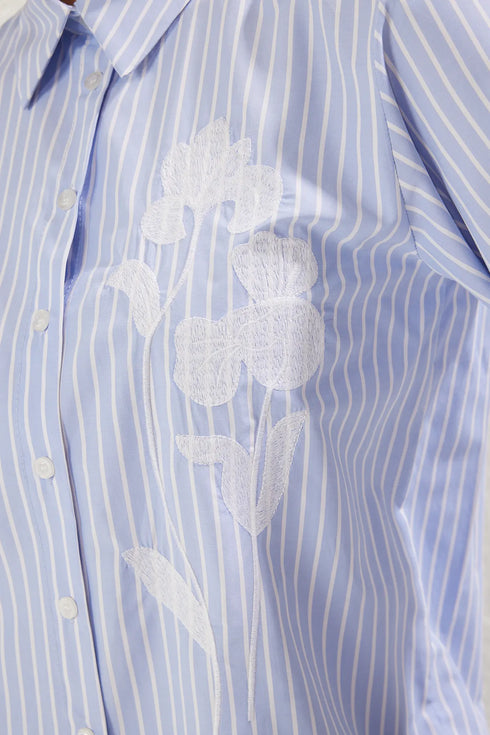 قميص مخطط ومطرز - أزرق