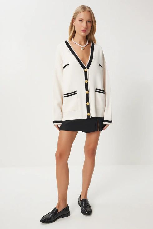 جرزة صوفية باللون الكريمي