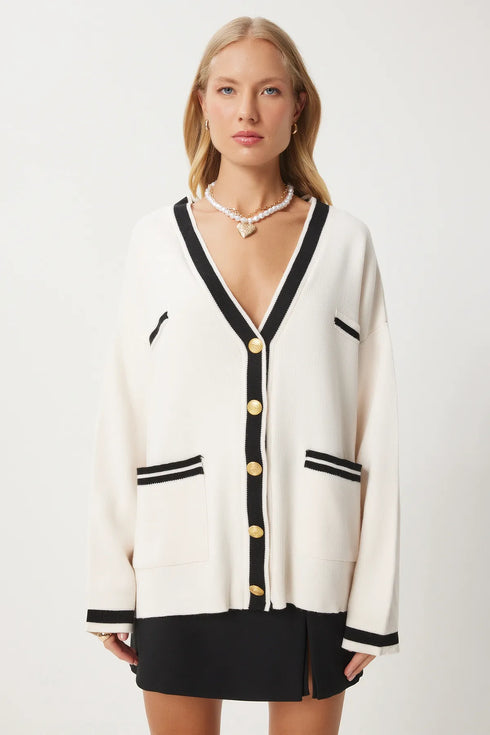 جرزة صوفية باللون الكريمي